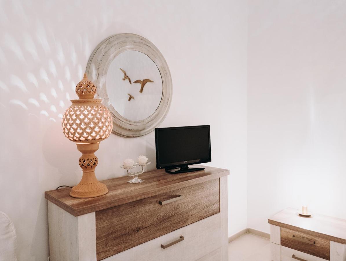 Mare Adesso Apartment Полиняно а Маре Екстериор снимка