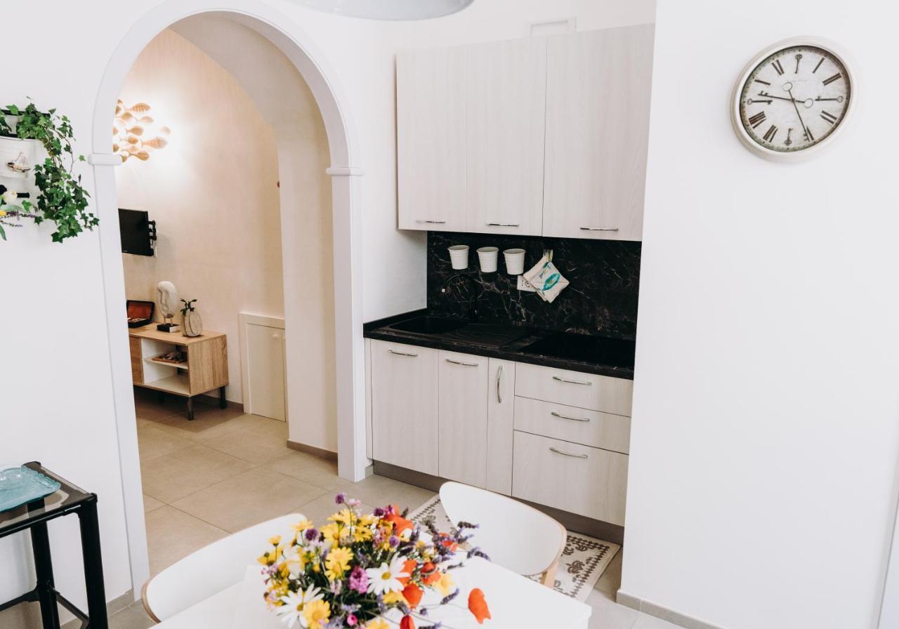 Mare Adesso Apartment Полиняно а Маре Екстериор снимка